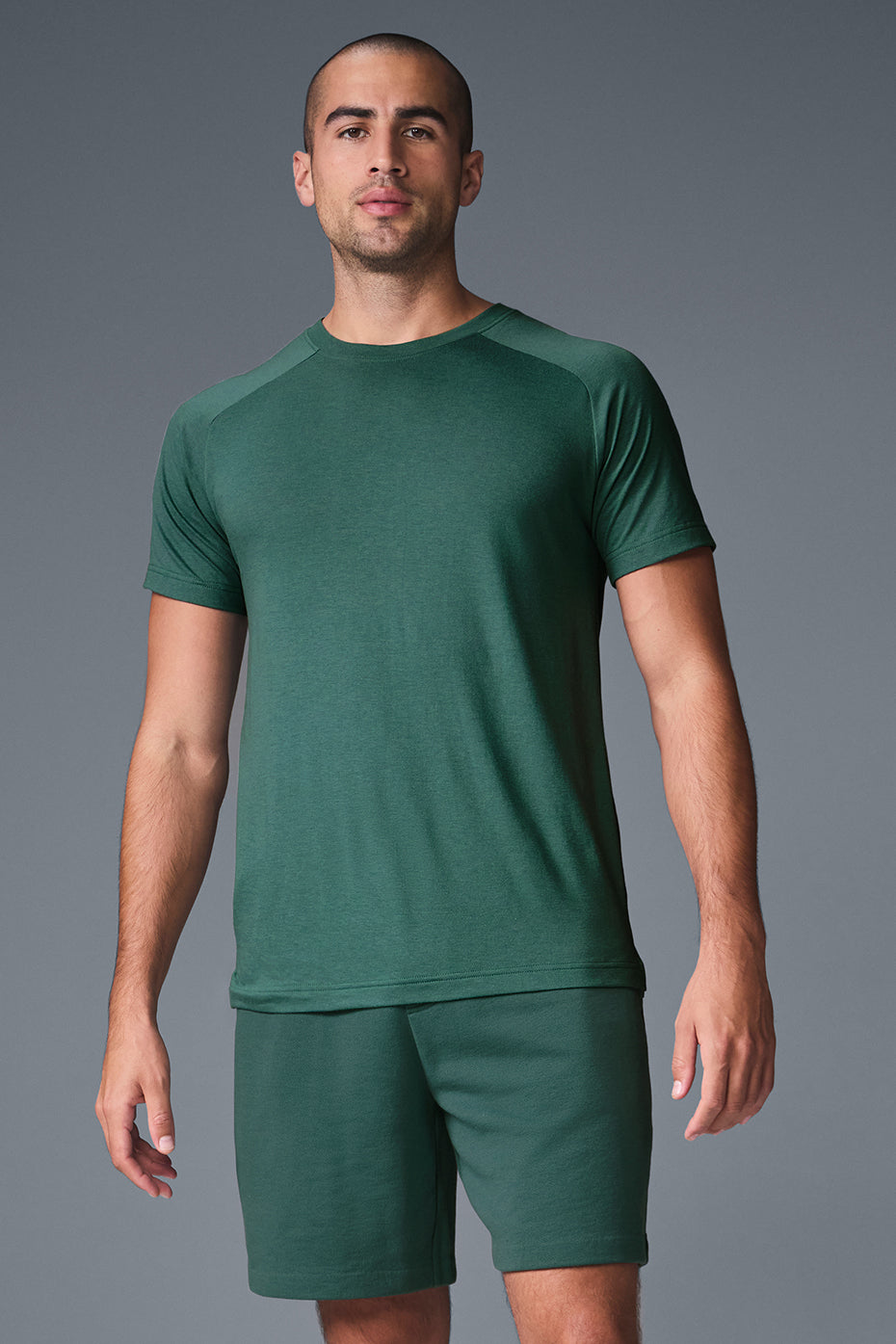 Front view of the Triumph men's raglan baseball tee in Winter Ivy.