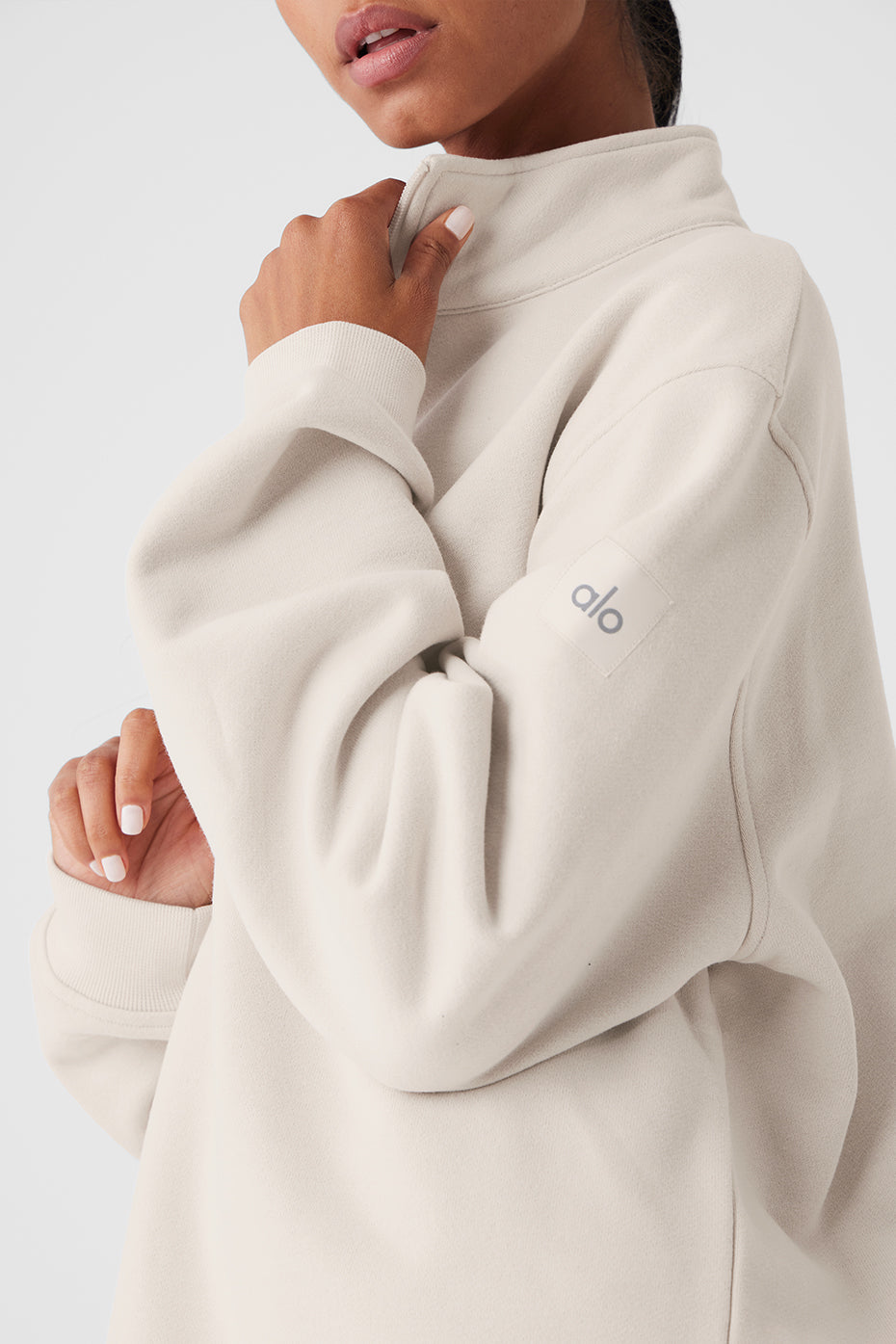 Side view of the heavyweight sweatshirt, highlighting its sleek fit.