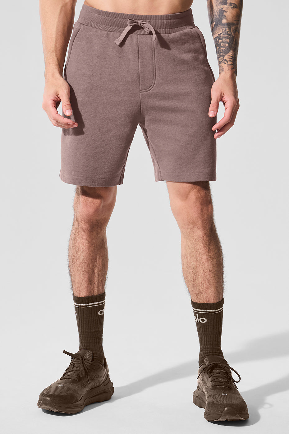 Men's lounge shorts in Mushroom color with drawstring waistband and side pockets