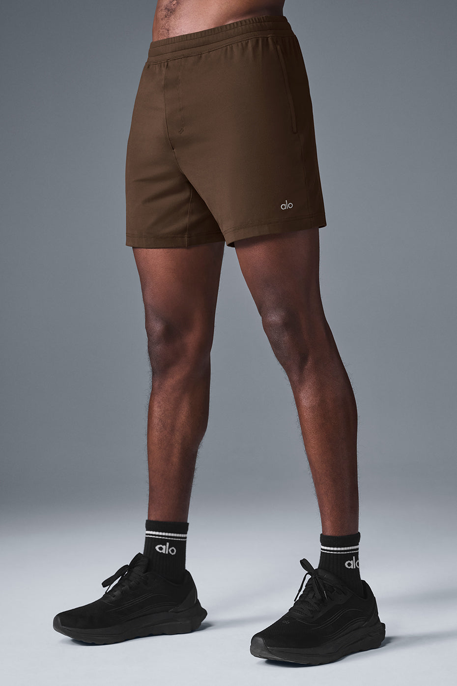 Back view highlighting the internal drawcord of the Conquer React shorts.