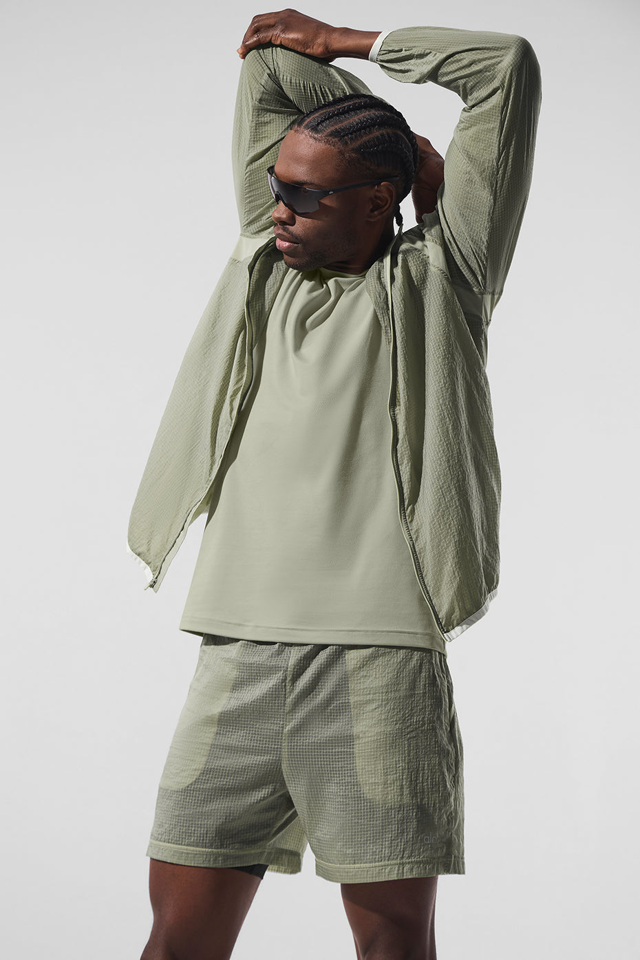 Back view highlighting the zippered pockets of the Game Time 2-in-1 shorts.