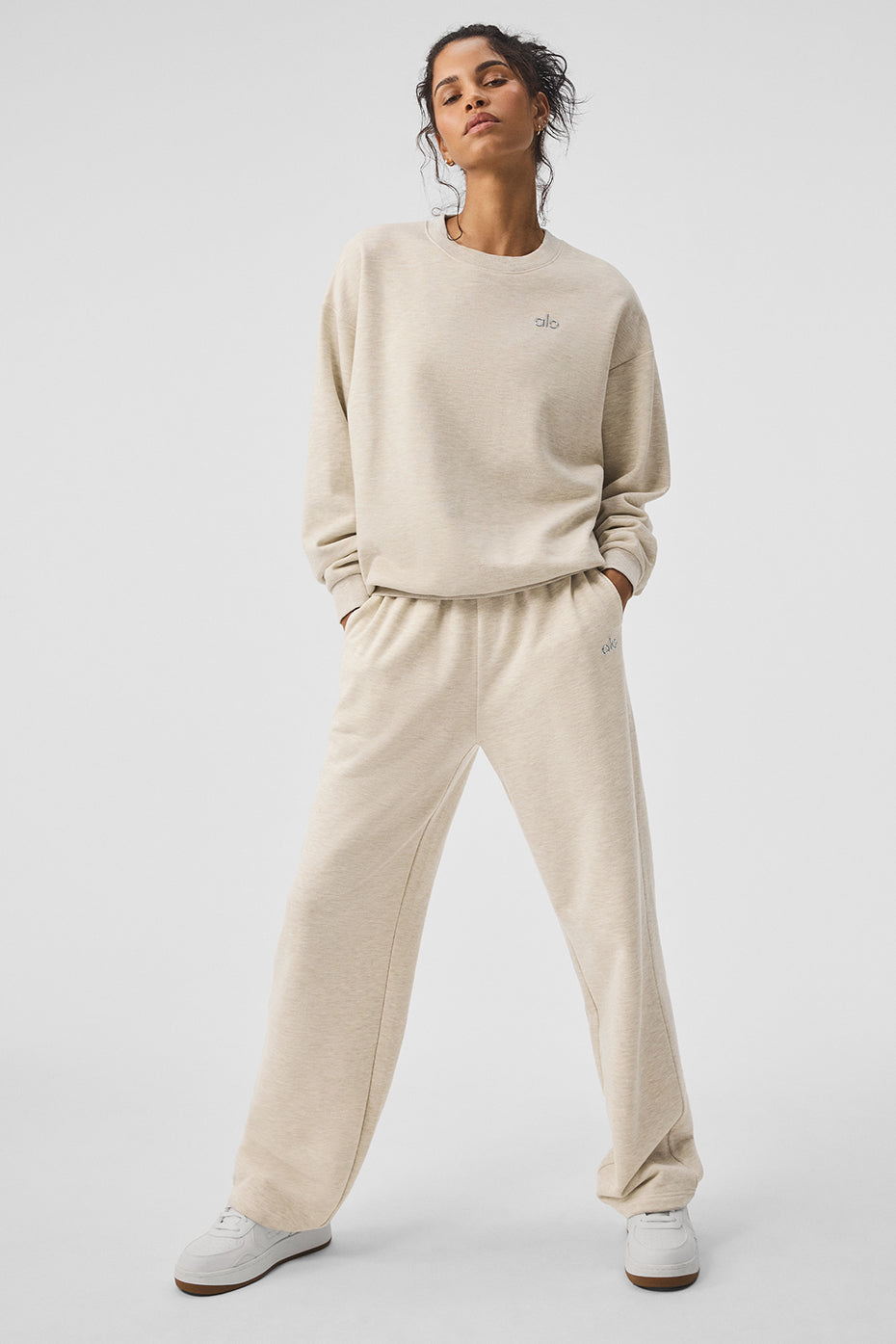 Front view of Accolade straight leg sweatpants in oatmeal heather.