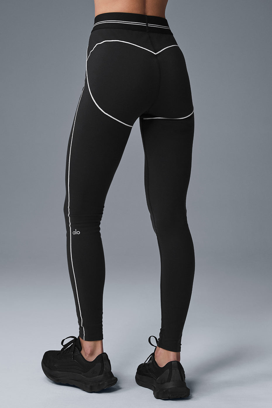 Close-up of the contrast stitching on Heart Throb leggings.