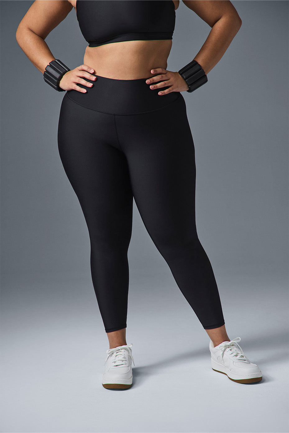 Side view of 7/8 Airlift leggings, highlighting the double-layered waistband.