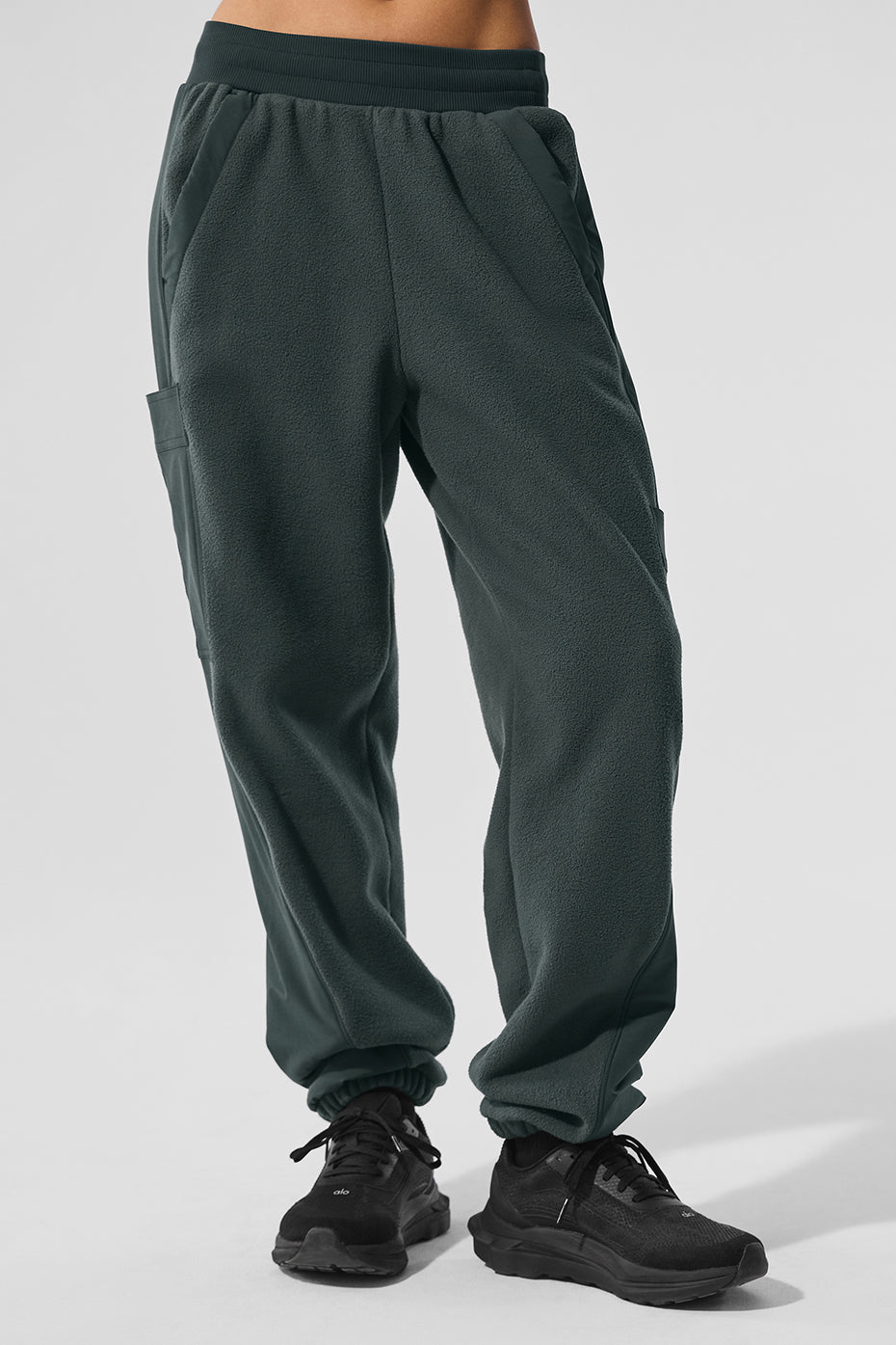 Casual fleece pants with high-rise waistband and cuffed hems