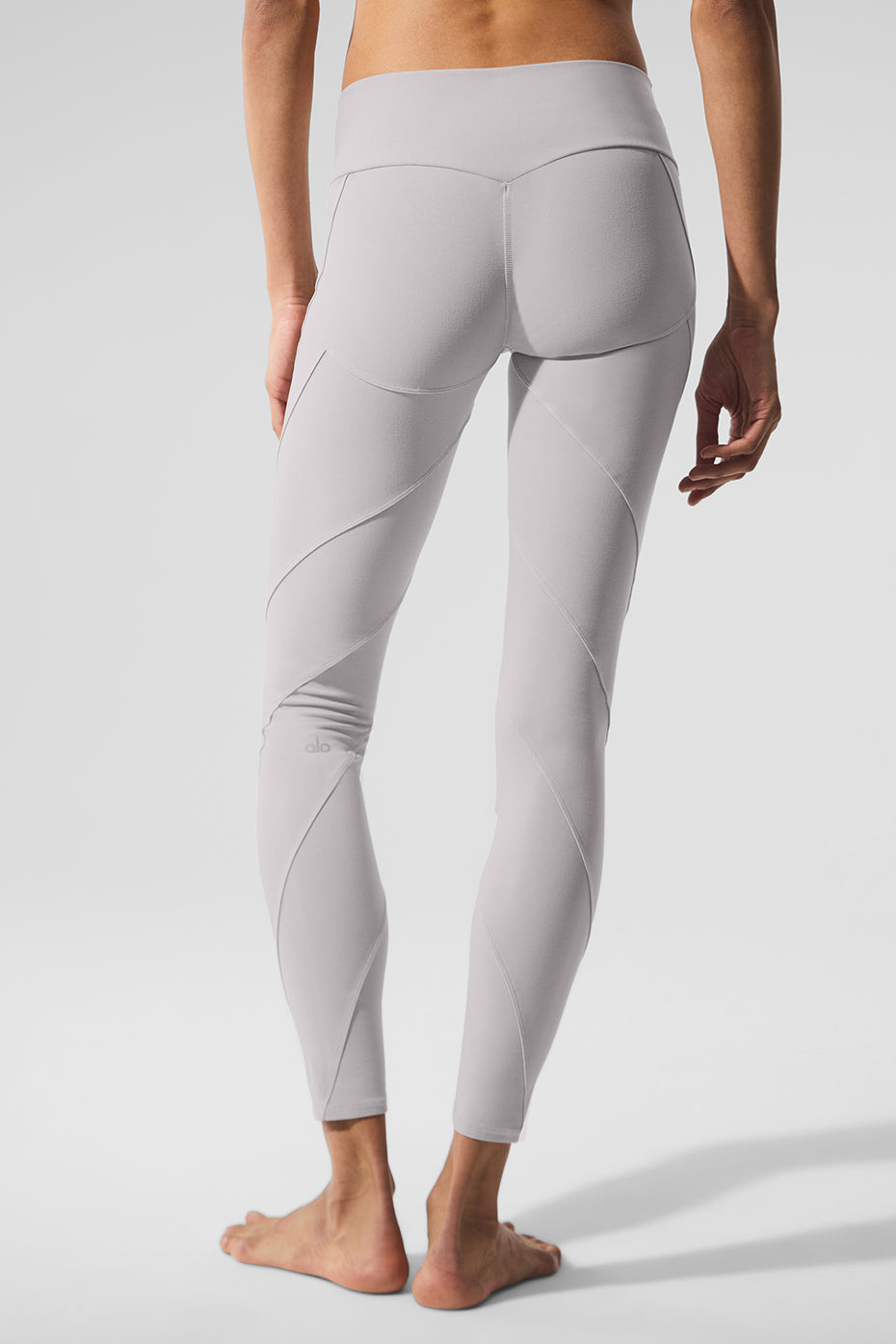 Close-up of high-waist leggings contrast seam detailing