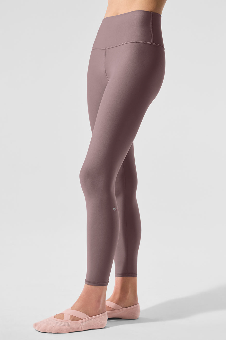 Close-up of the high waist design showcasing sculpting Airlift fabric