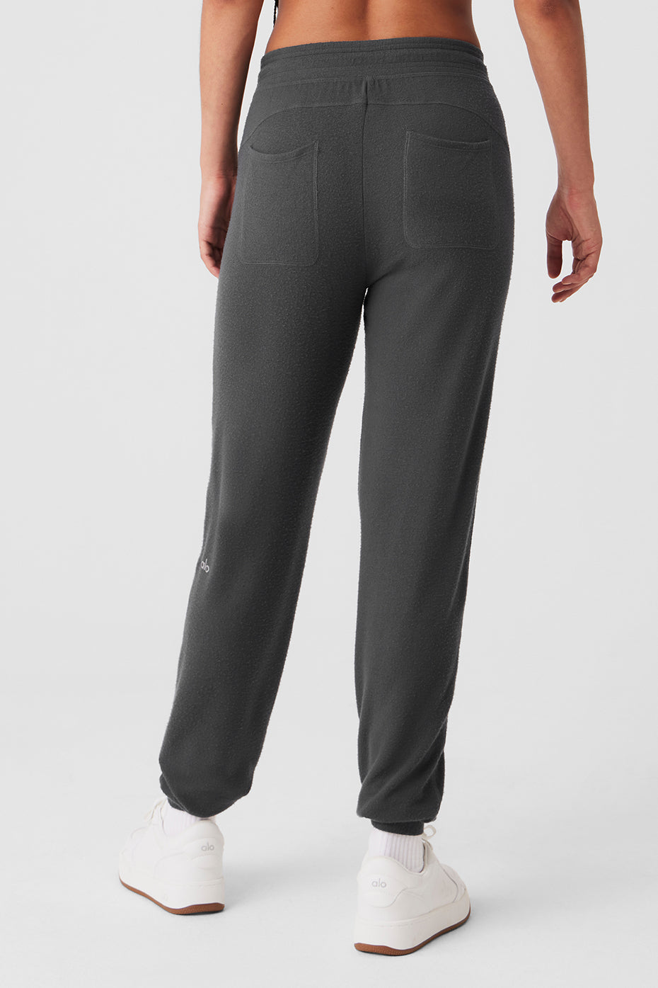 Casual outfit featuring Soho Luxe Cashmere Sweatpants, styled with an Alolux top.