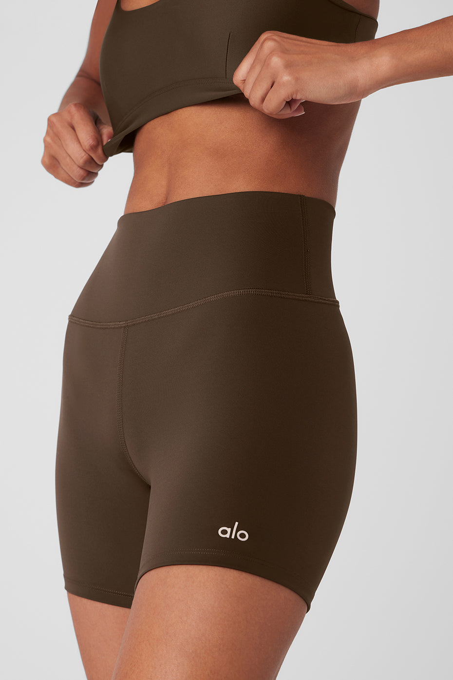 Close-up of the sweetheart seam detail on Airlift Energy Shorts