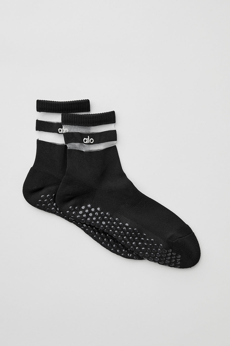 Women's pulse grip sock with cushioned toes and grip sole for indoor workouts